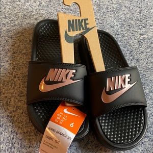 BRAND NEW black and rose gold Nike Benassi Slide
